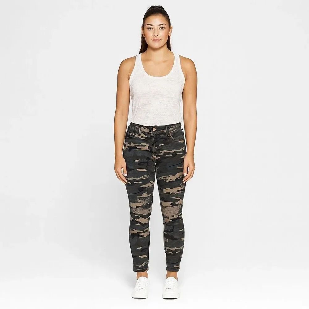 Forever 21 Green Black Brian Camouflage Distressed Stretchy Skinny Jeans size 27